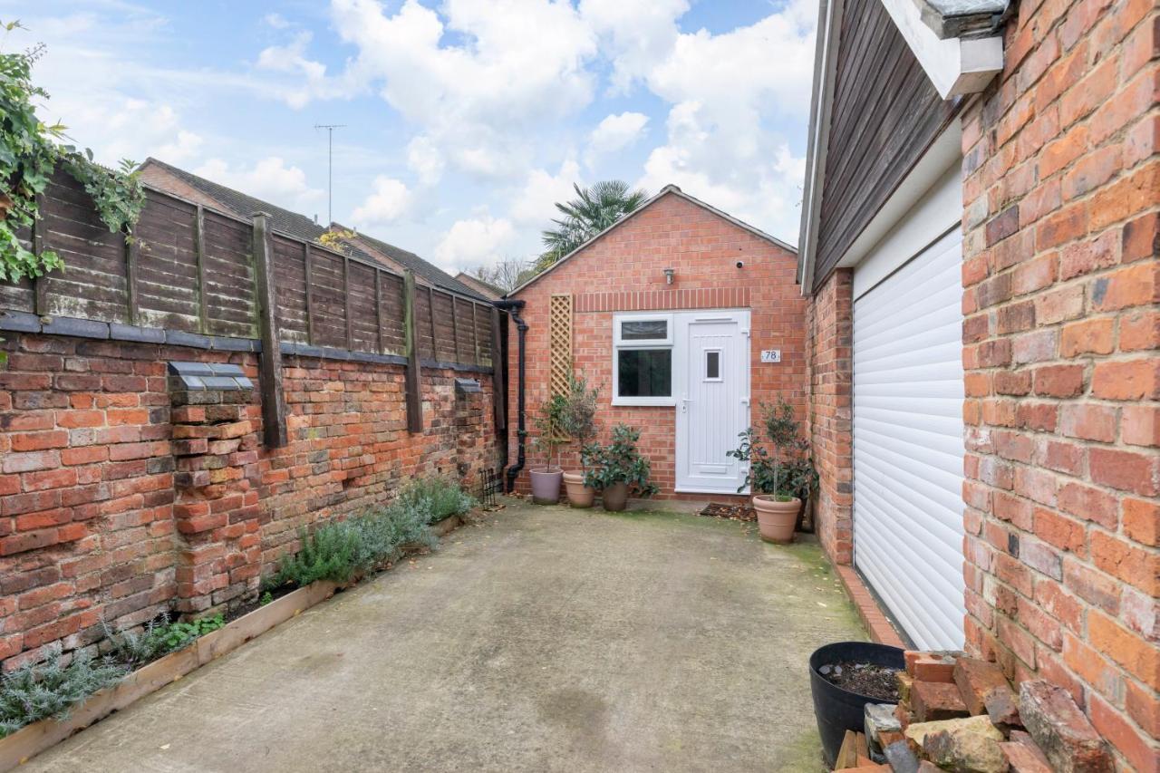 Modern Self Contained Studio Home チェルトナム エクステリア 写真